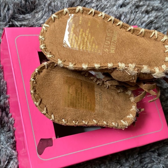 Stuart Weitzman Baby Poco Moccasin - Picture 3 of 3